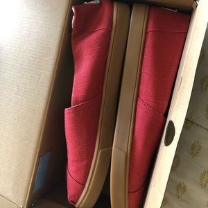 BRAND NEW Red Toms Alpargata
